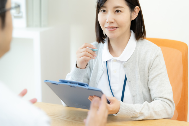 介護が始まったらやるべきことは？介護保険サービスの申請、相談窓口、費用について解説