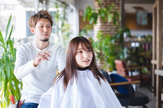 美容師は歳をとったら続けにくい？40代以降のキャリア選択肢の例とタイミング